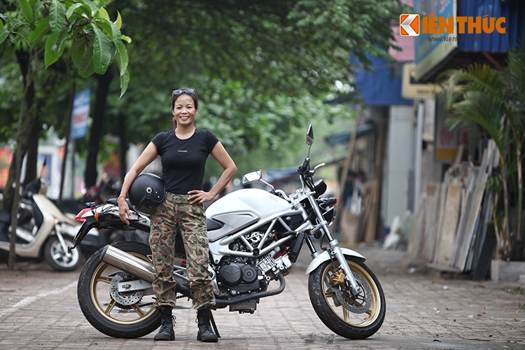 Nu biker Viet chay moto PKL di khap noi tren The gioi-Hinh-3